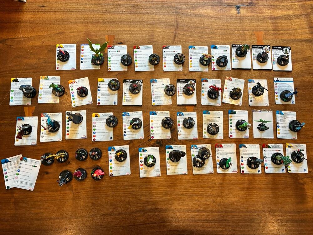 Heroclix Marvel DC Superheroes Lot of 48 & Cards LOOK